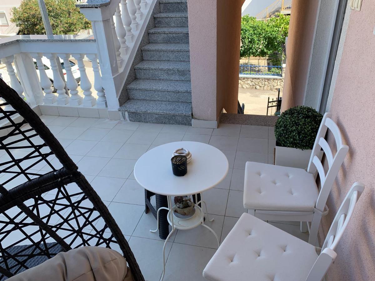 Villa Nera Vodice Exterior foto